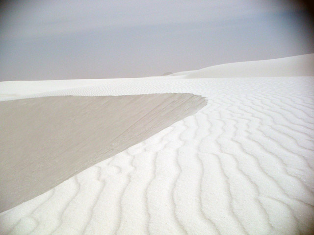 a-White-gypsum-sands-Parabolic-dunes_a